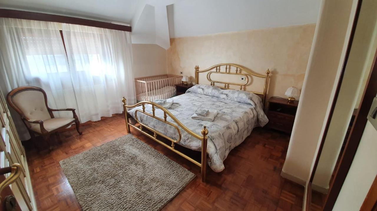 La Casa Di Loryanne Apartment Авецано Екстериор снимка